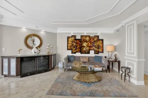 100 SE 5th Avenue Boca Raton FL 33432
