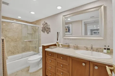 100 SE 5th Avenue Boca Raton FL 33432