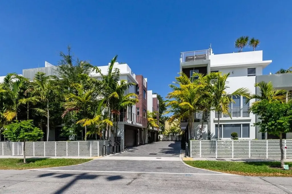 700 NE 14th Avenue Fort Lauderdale FL 33304