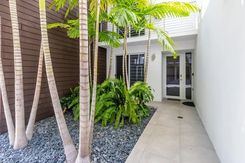 700 NE 14th Avenue Fort Lauderdale FL 33304