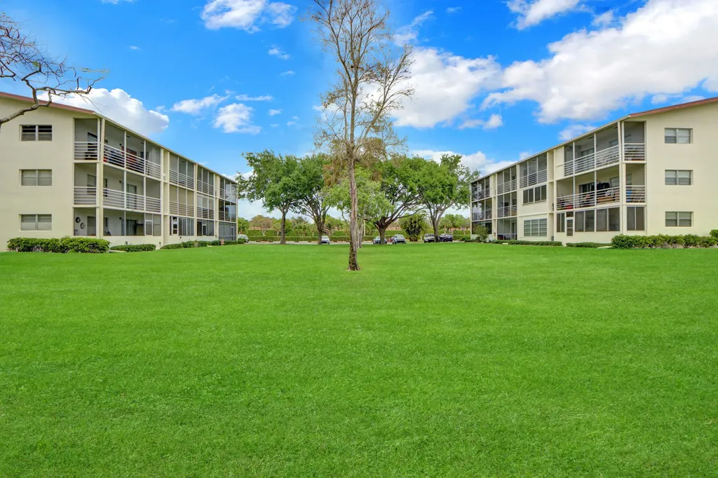 265 Preston G Way Boca Raton FL 33434