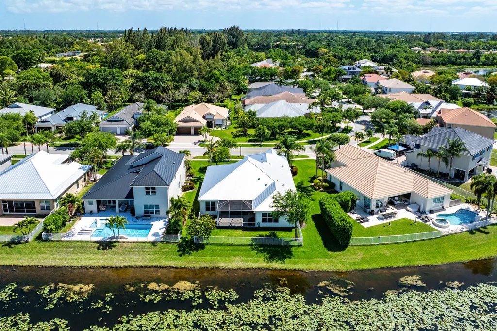 9009 New Hope Court Royal Palm Beach FL 33411