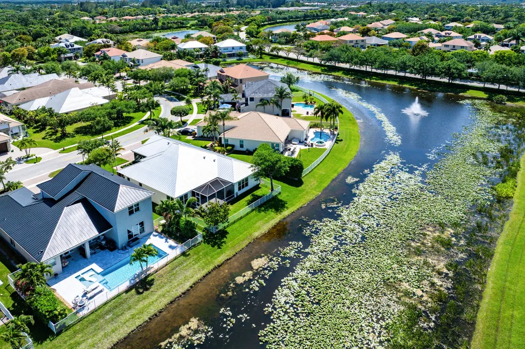 9009 New Hope Court Royal Palm Beach FL 33411
