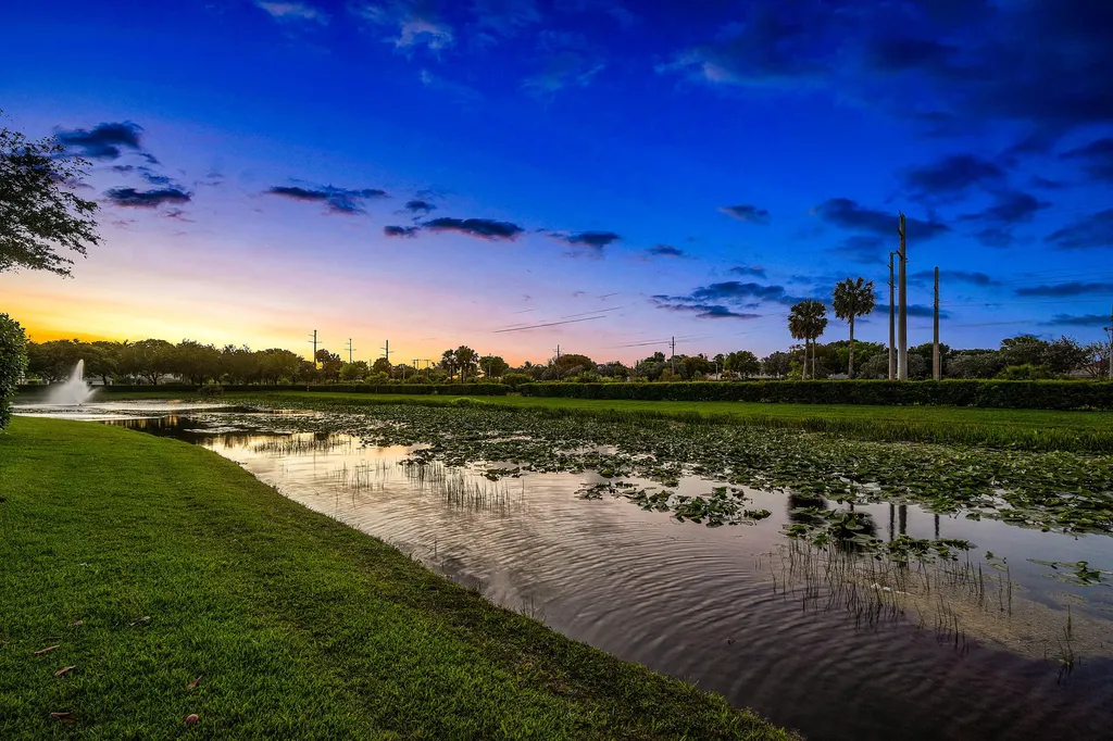 9009 New Hope Court Royal Palm Beach FL 33411
