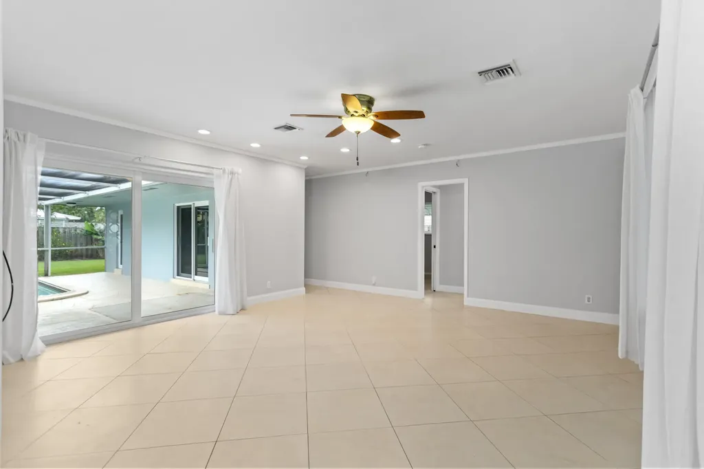 5281 SW 4th Court Plantation FL 33317
