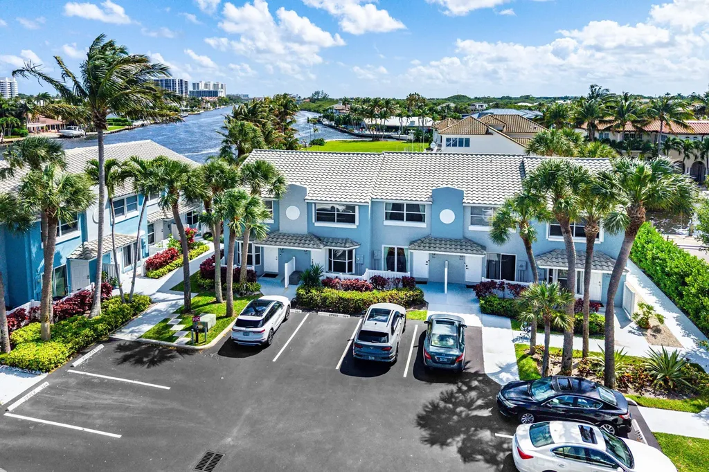 966 Jeffery Street Boca Raton FL 33487