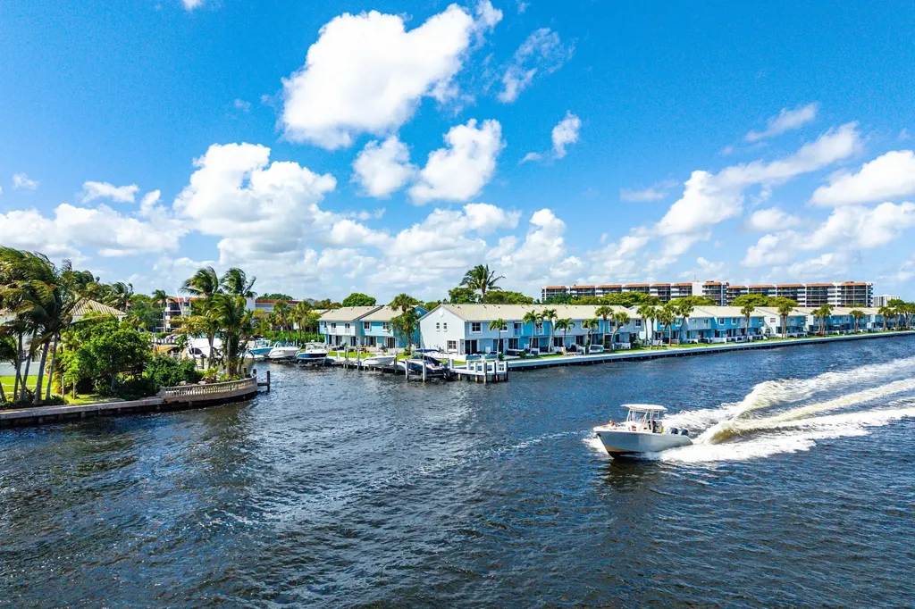 966 Jeffery Street Boca Raton FL 33487