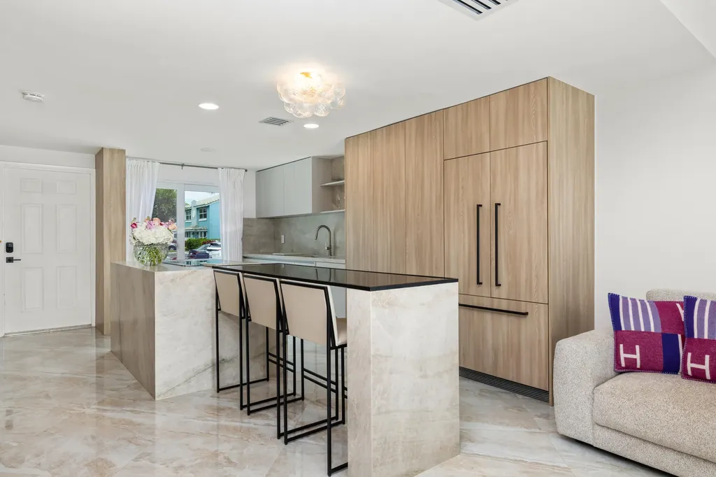 966 Jeffery Street Boca Raton FL 33487