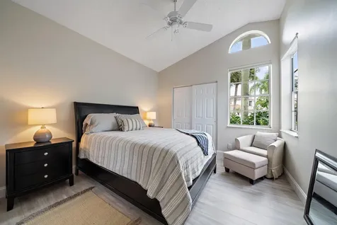 6866 Briarlake Circle Palm Beach Gardens FL 33418