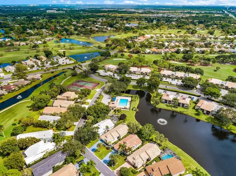6866 Briarlake Circle Palm Beach Gardens FL 33418