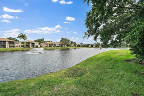 6866 Briarlake Circle Palm Beach Gardens FL 33418