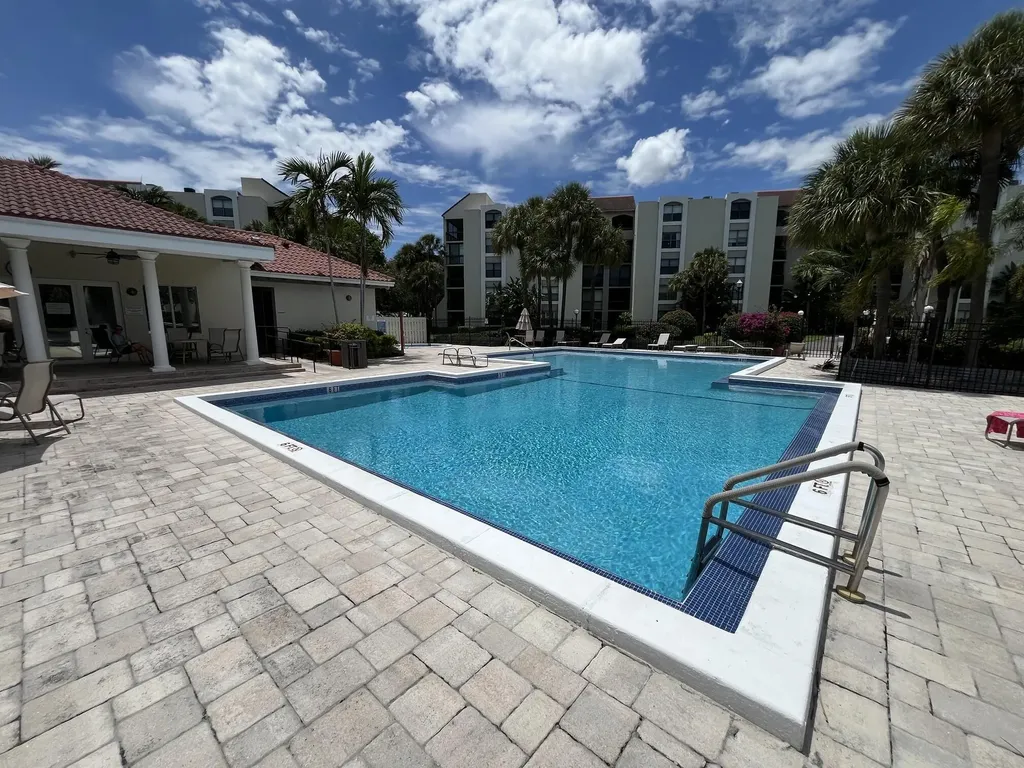 1915 Lavers Circle E Delray Beach FL 33444