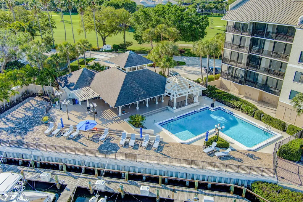 16910 Bay Street E Jupiter FL 33477