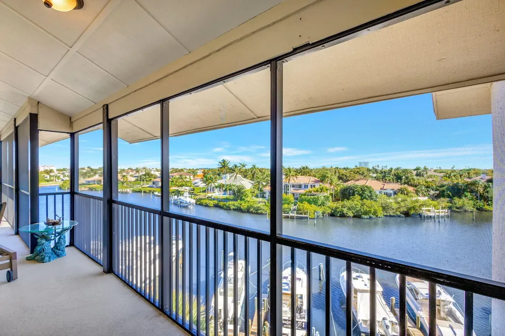 16910 Bay Street E Jupiter FL 33477