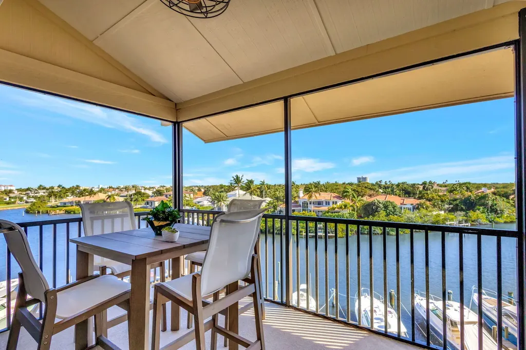 16910 Bay Street E Jupiter FL 33477
