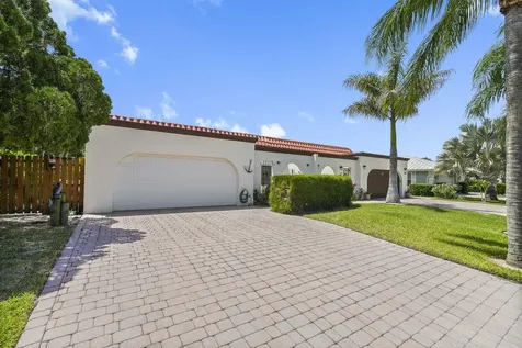 3922 SE Fairway W Stuart FL 34997