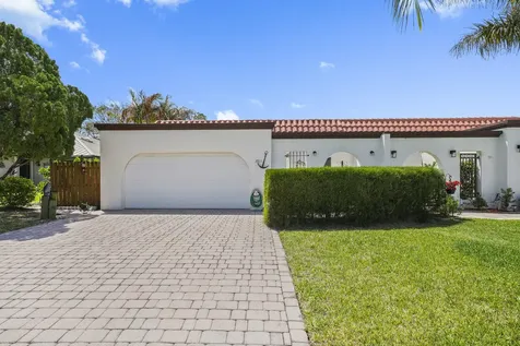 3922 SE Fairway W Stuart FL 34997
