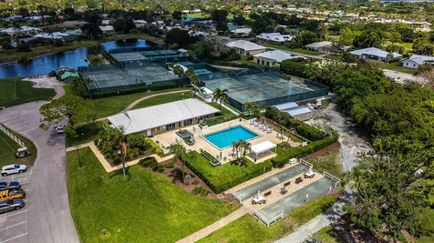 3922 SE Fairway W Stuart FL 34997