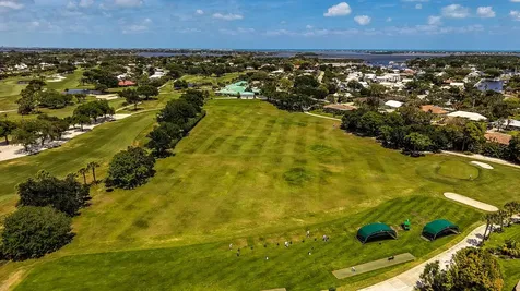3922 SE Fairway W Stuart FL 34997