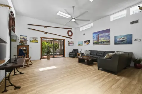 3922 SE Fairway W Stuart FL 34997
