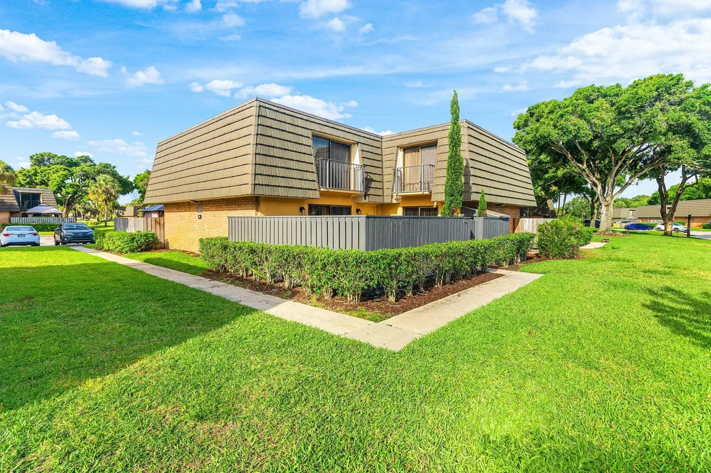 2903 29th Way West Palm Beach FL 33407