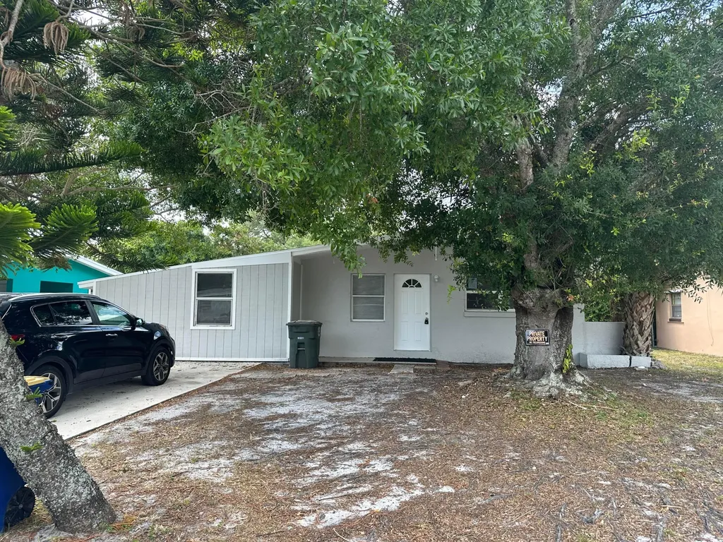 115 Maple Avenue Fort Pierce FL 34982