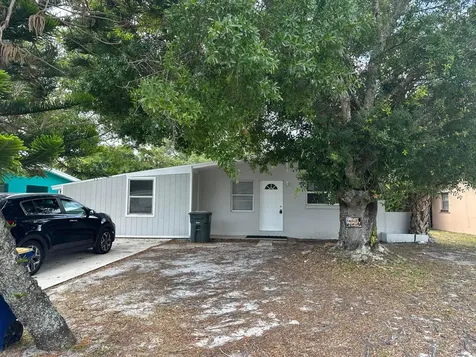 115 Maple Avenue Fort Pierce FL 34982