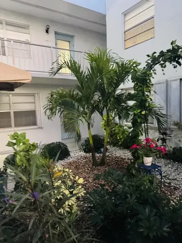 390 Saxony Delray Beach FL 33446