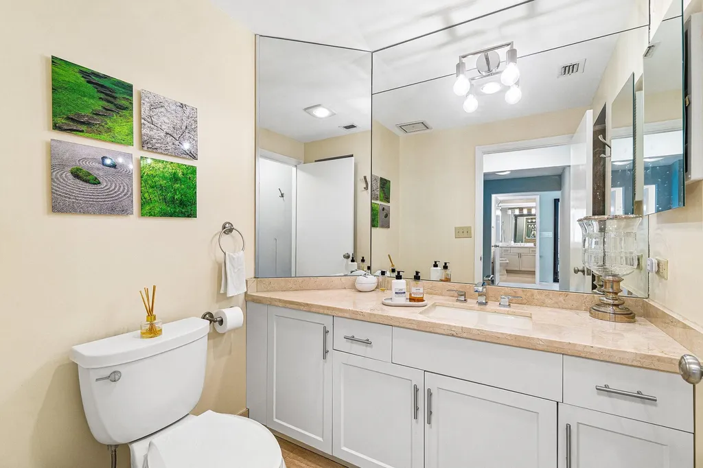 300 SE 5th Avenue Boca Raton FL 33432