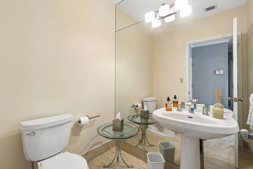 300 SE 5th Avenue Boca Raton FL 33432