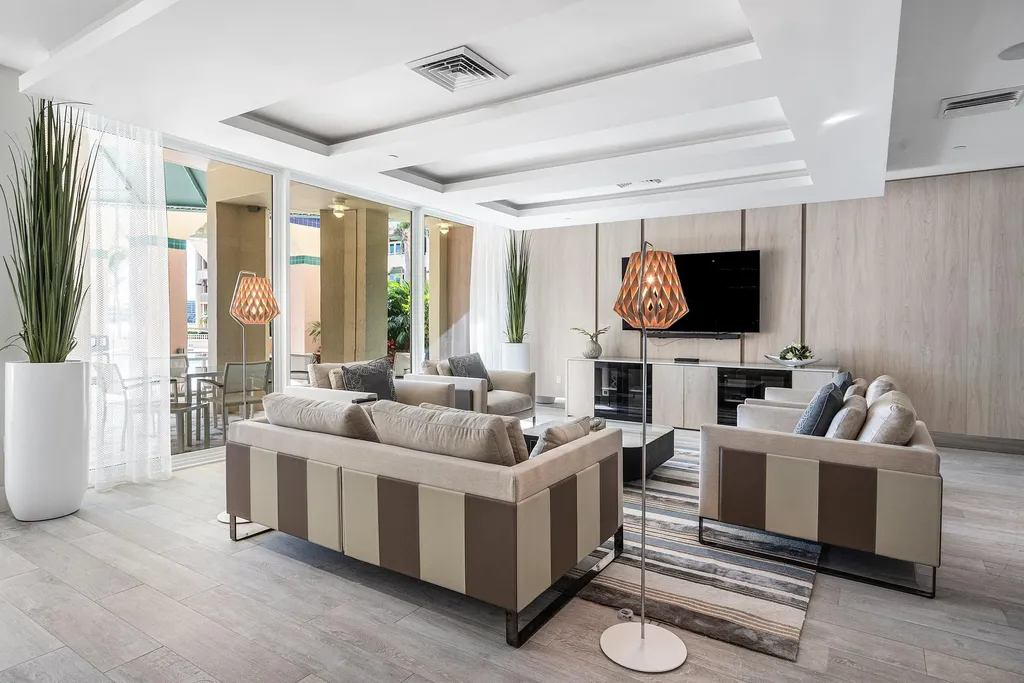 300 SE 5th Avenue Boca Raton FL 33432