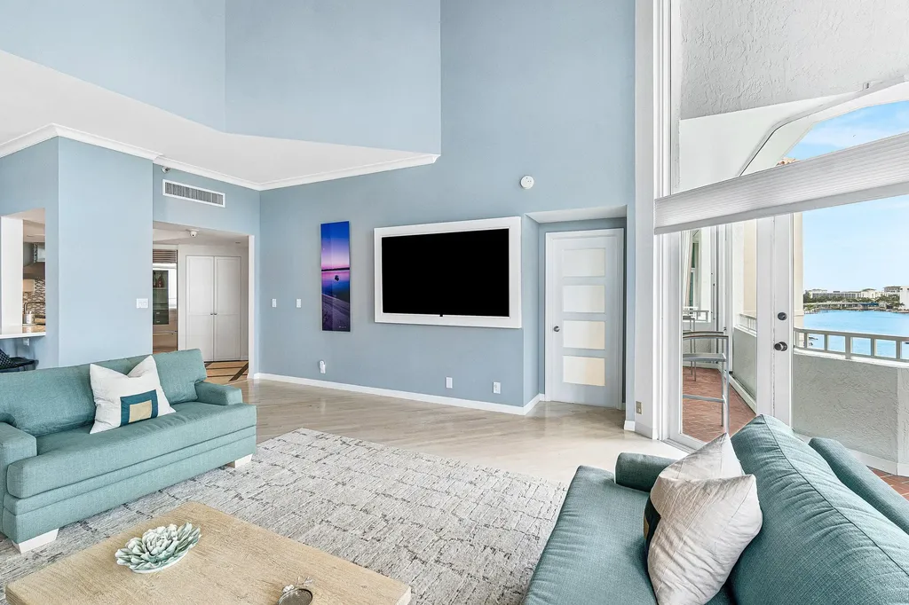300 SE 5th Avenue Boca Raton FL 33432