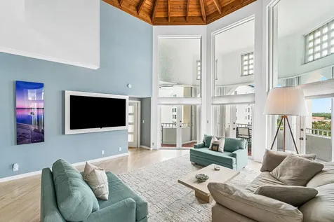 300 SE 5th Avenue Boca Raton FL 33432