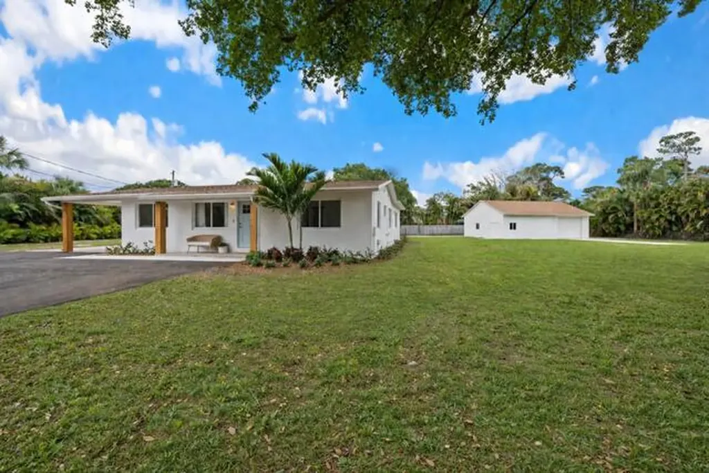 8781 N Virginia Avenue Palm Beach Gardens FL 33418