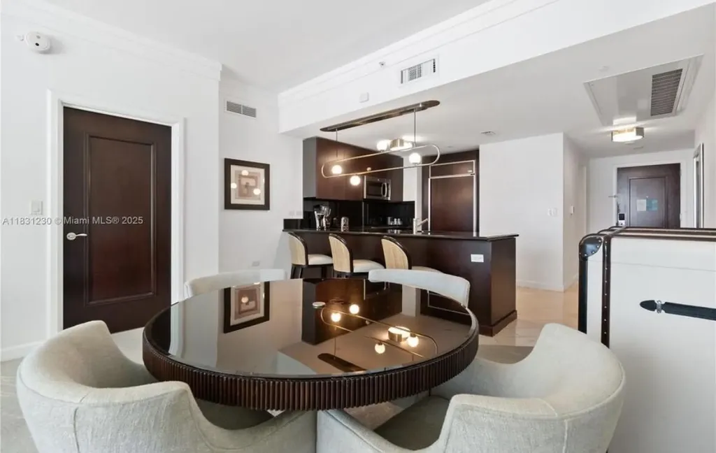 4391 Collins Avenue Miami Beach FL 33140