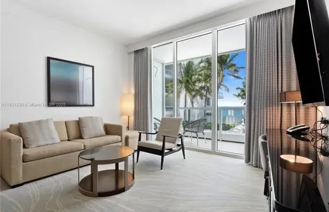 4391 Collins Avenue Miami Beach FL 33140