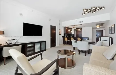 4391 Collins Avenue Miami Beach FL 33140
