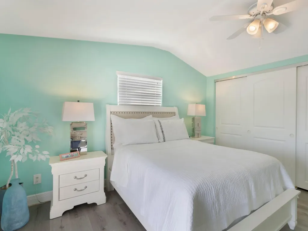 832 Green Street West Palm Beach FL 33405