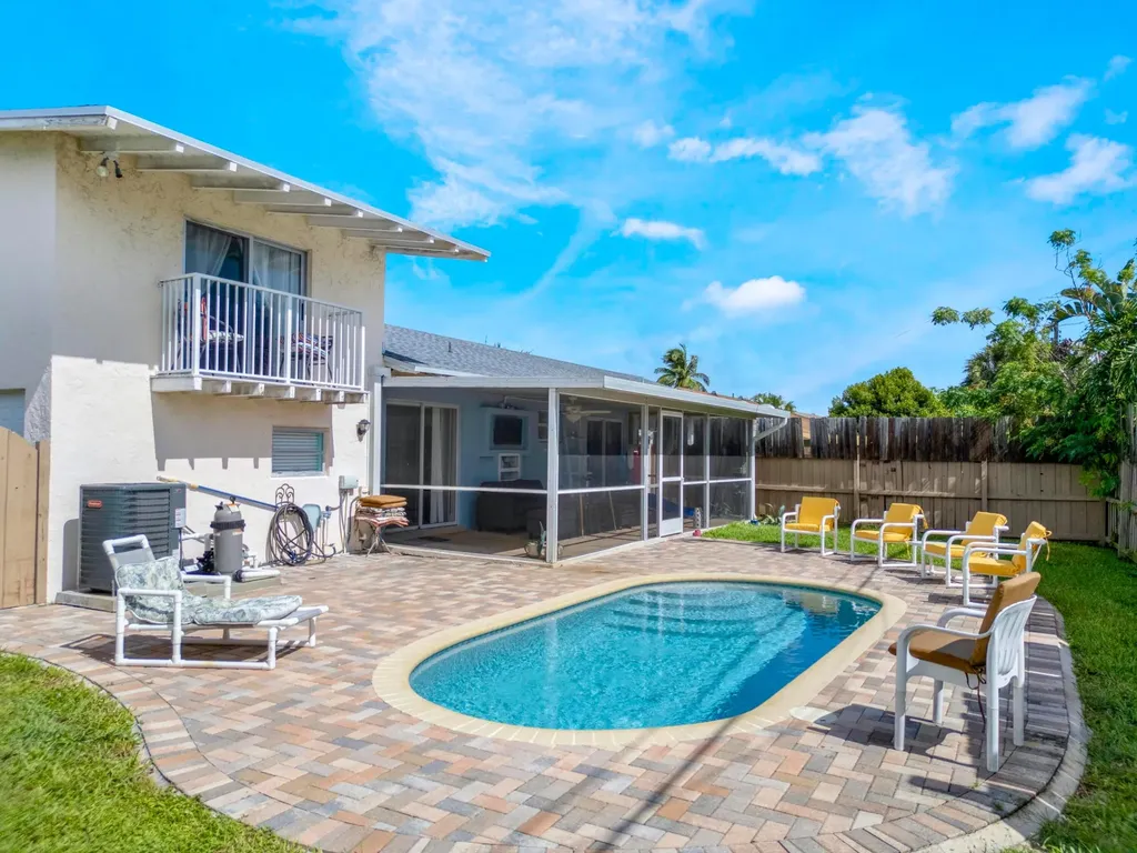 832 Green Street West Palm Beach FL 33405
