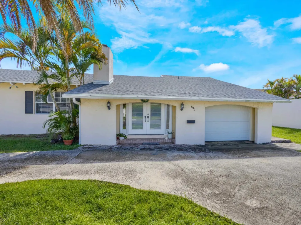 832 Green Street West Palm Beach FL 33405
