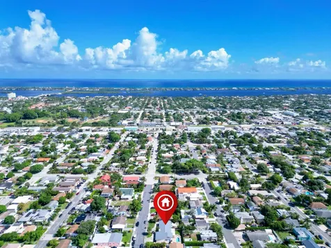 832 Green Street West Palm Beach FL 33405