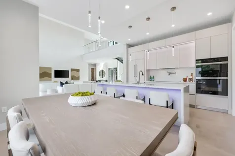 2015 NE 4th Avenue Wilton Manors FL 33305