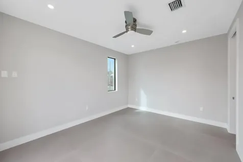 2015 NE 4th Avenue Wilton Manors FL 33305