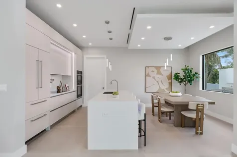 2015 NE 4th Avenue Wilton Manors FL 33305