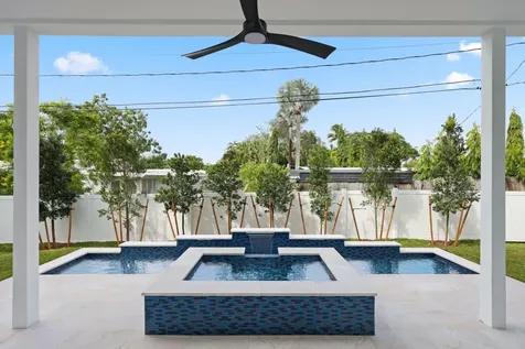 2015 NE 4th Avenue Wilton Manors FL 33305