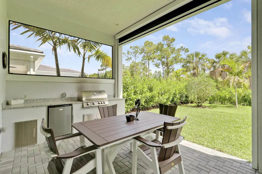 13242 Artisan Circle Palm Beach Gardens FL 33418