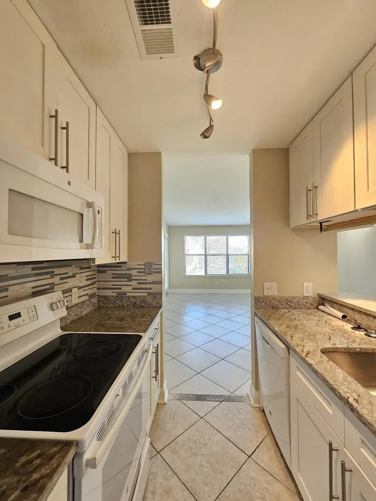 2317 N Congress Avenue Boynton Beach FL 33426