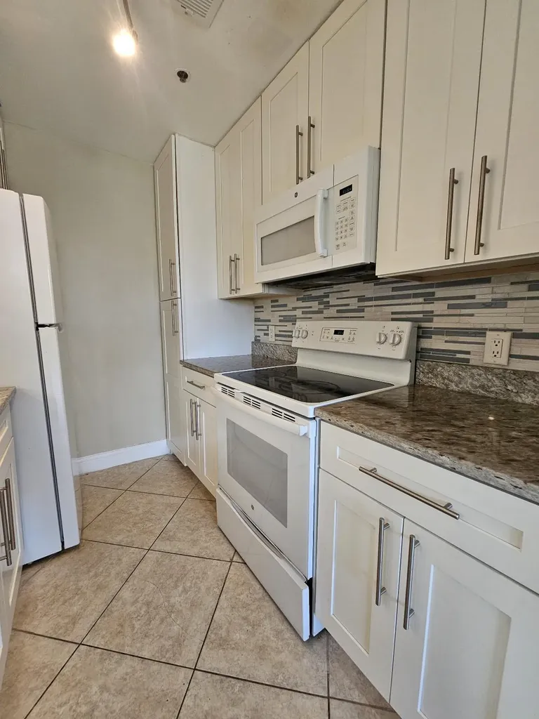 2317 N Congress Avenue Boynton Beach FL 33426