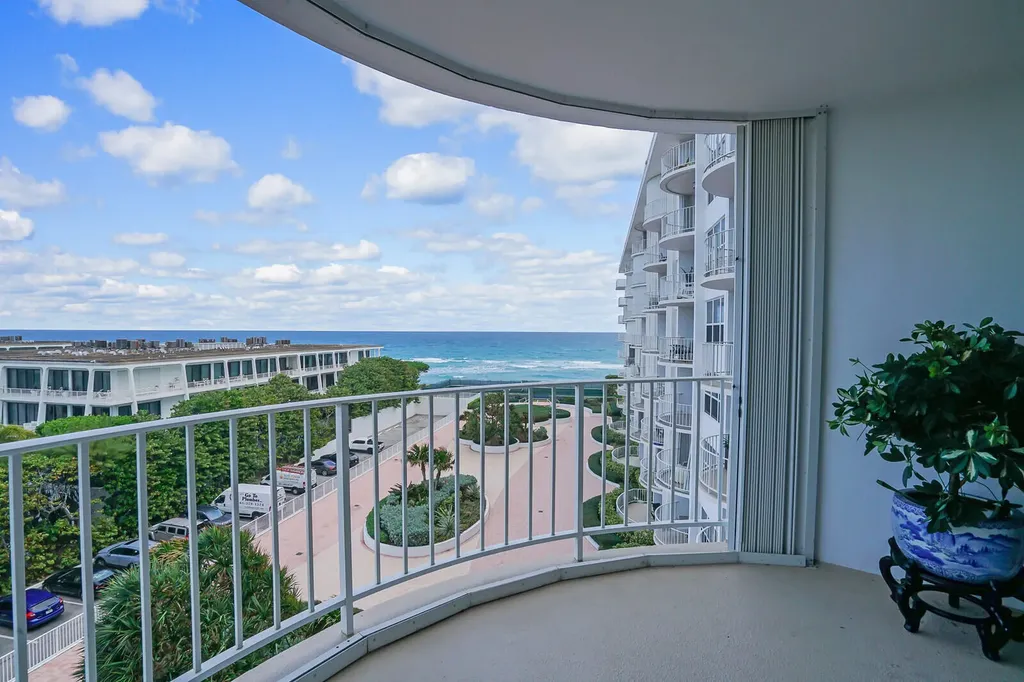 2295 S Ocean Boulevard Palm Beach FL 33480
