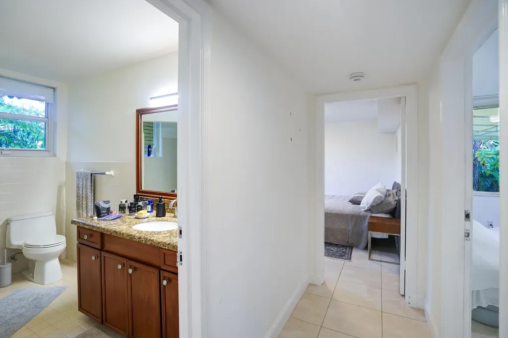 216 32nd Street West Palm Beach FL 33407